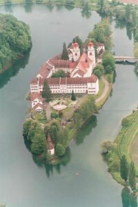 Luftbild der Klosterinsel, Rheinau