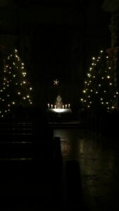 Anbetung in der Neujahrsnacht, Klosterkirche